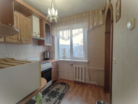 3-к квартира, 5/5 эт., 60м²