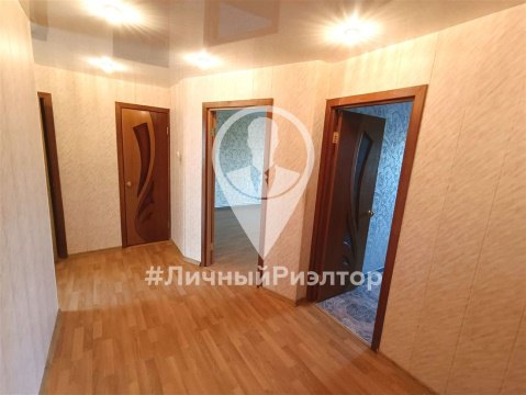 2-к квартира, 1/3 эт., 50м²