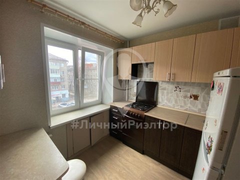 2-к квартира, 4/5 эт., 42м²