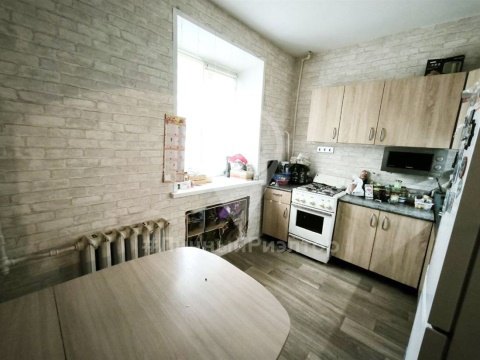 3-к квартира, 1/3 эт., 75м²