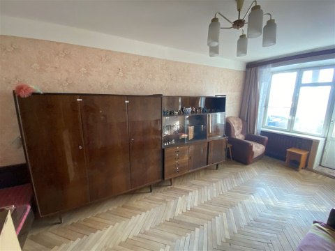 2-к квартира, 8/9 эт., 45м²