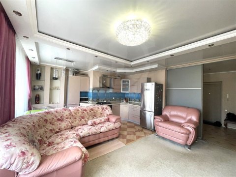 3-к квартира, 10/11 эт., 85м²