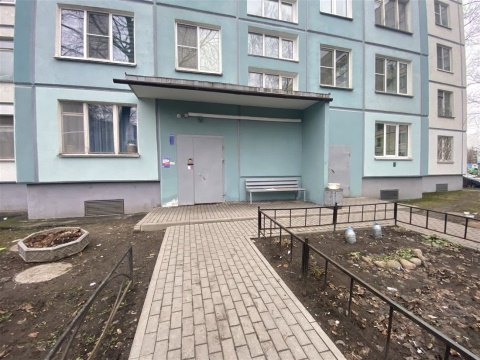 2-к квартира, 8/9 эт., 45м²