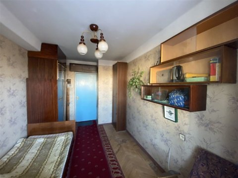 2-к квартира, 8/9 эт., 45м²