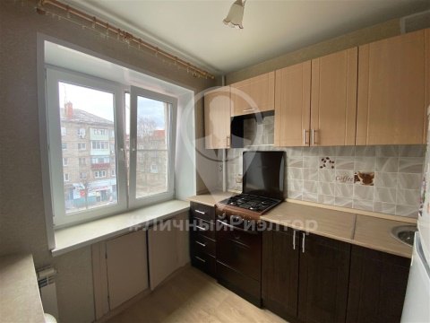 2-к квартира, 4/5 эт., 42м²