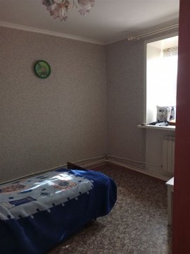 3-к квартира, 1/2 эт., 48м²