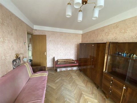 2-к квартира, 8/9 эт., 45м²