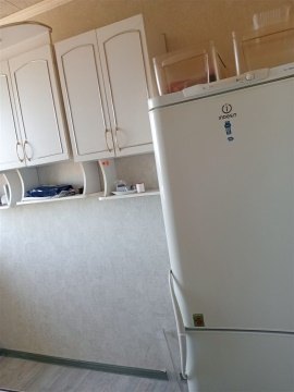 3-к квартира, 1/2 эт., 48м²
